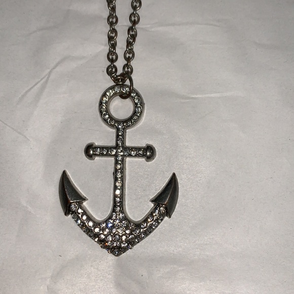 Crystal anchor necklace - Picture 2 of 3